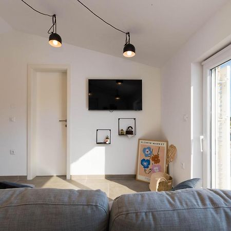 Šišan Apartment Eros מראה חיצוני תמונה